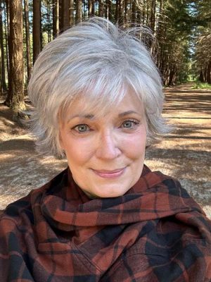 Voltage Large | Synthetic Wig (Basic Cap)